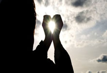 股票短线选股app工具下载:十大配资公司平台-重大资产重组！A股公司公告 不停牌！